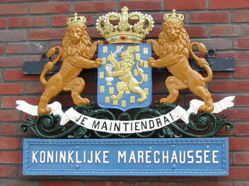 air 20240711 wapen koninklijke marechaussee wikipedia