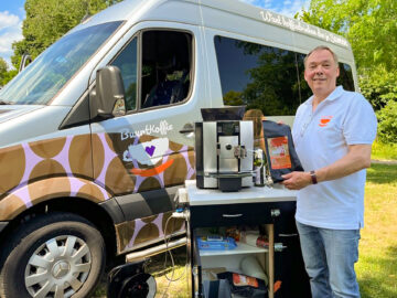 air 20240716 buurtkoffiebus jos de haan buurtkoffieapeldoorn.nl